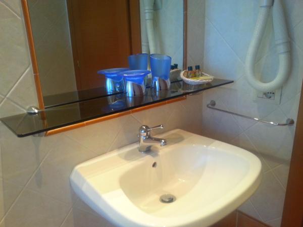 Residence Le Meridiane : photo 10 de la chambre appartement 1 chambre (2 adultes + 2 enfants)