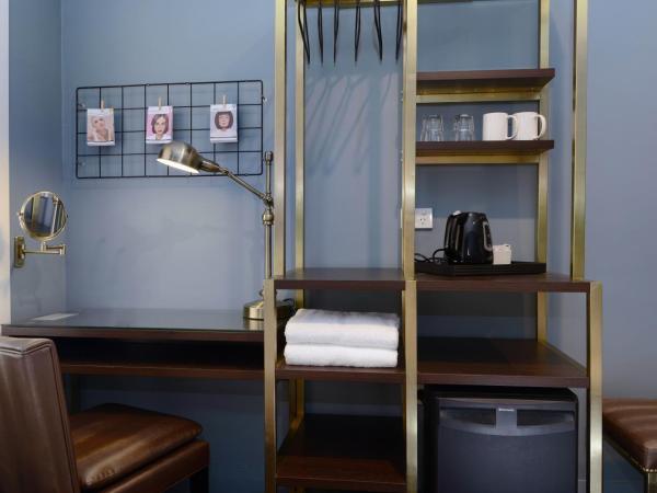 The Maisonette : photo 6 de la chambre chambre lits jumeaux avec salle de bains privative