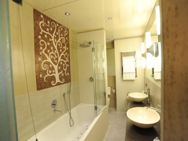 c-hotels Rubens : photo 2 de la chambre chambre triple spacieuse