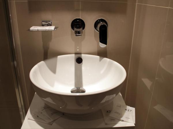 Hotel Edward Paddington : photo 8 de la chambre chambre quadruple