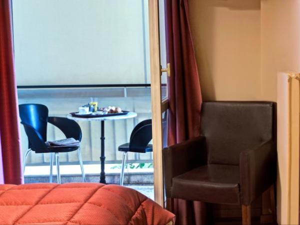 Nicola Hotel : photo 2 de la chambre chambre double