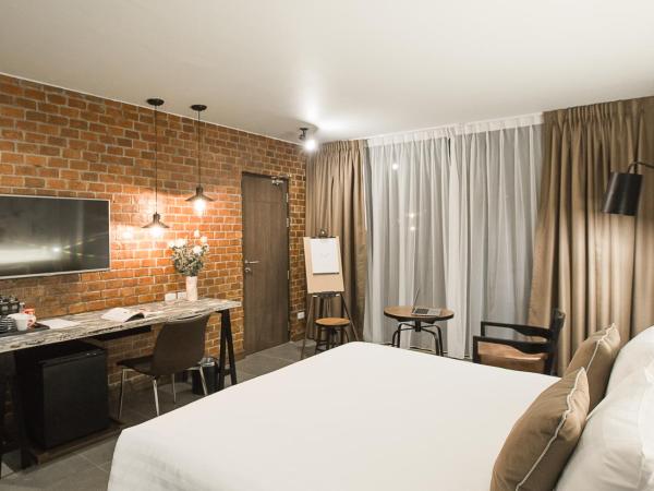 Art Mai Gallery Nimman Hotel Chiang Mai - SHA Plus : photo 7 de la chambre chambre communicante galerie d’art