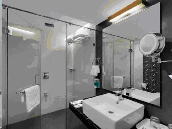 Comfort Inn Sunset : photo 3 de la chambre chambre lit king-size supérieure