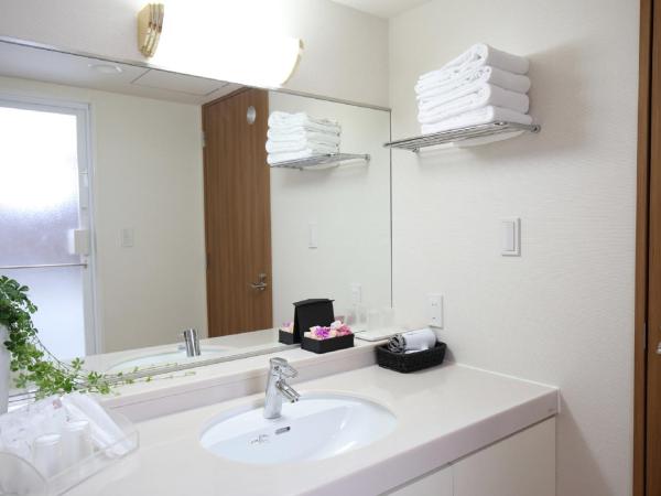 Hotel Awina Osaka : photo 7 de la chambre chambre de luxe lits jumeaux avec 2 canapés-lits - non-fumeurs