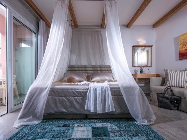 Omiros Boutique Hotel (Adults Only) : photo 7 de la chambre suite lit king-size classique