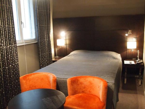 Logis Hôtel Restaurant Au Cerf d'Or : photo 1 de la chambre chambre simple avec douche