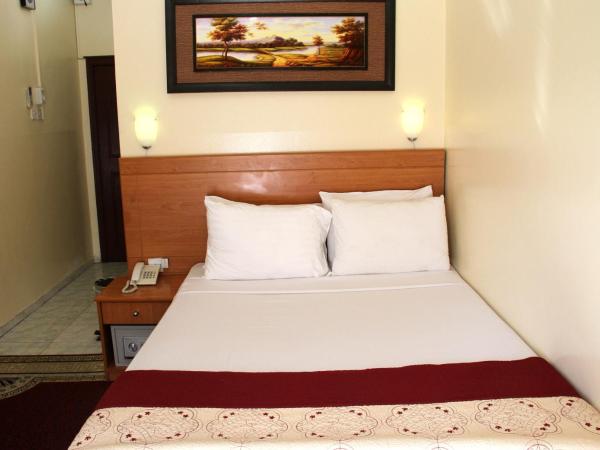 Al Ahrar Hotel : photo 4 de la chambre chambre lit king-size