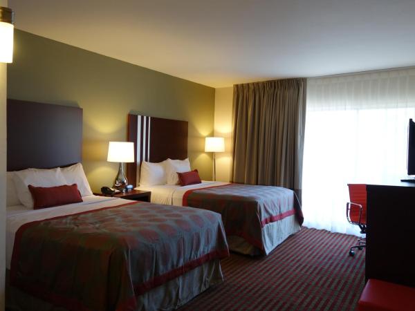 Ramada by Wyndham Sacramento : photo 1 de la chambre chambre 2 lits queen-size - non-fumeurs