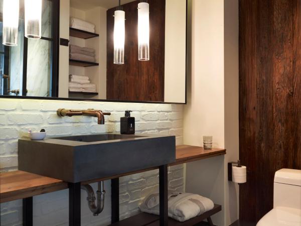 1 Hotel Central Park : photo 4 de la chambre chambre lit queen-size