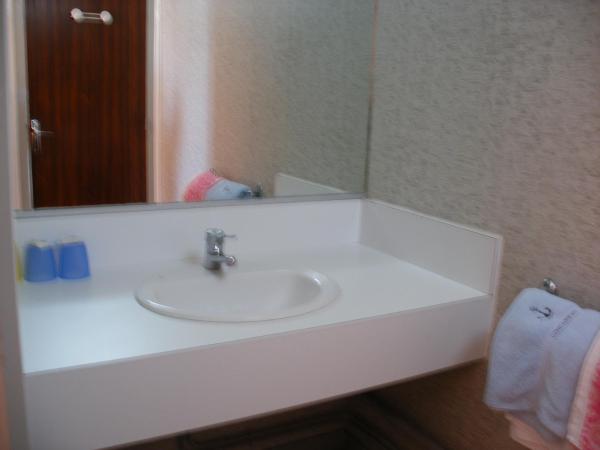 Hôtel Modern : photo 7 de la chambre chambre double