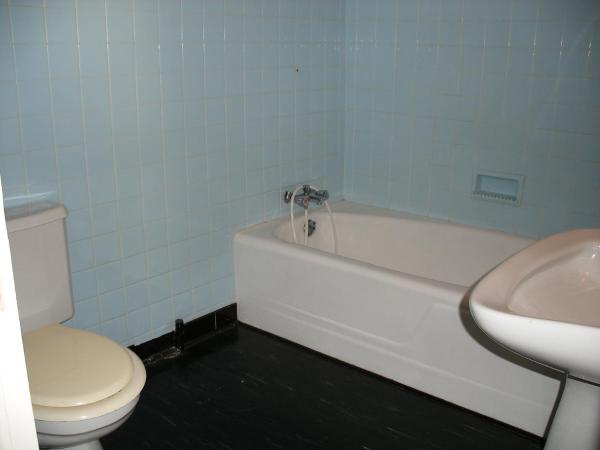 Hôtel Modern : photo 9 de la chambre chambre double