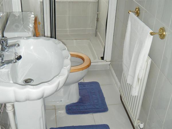 Church View B&B & Holiday Cottages : photo 2 de la chambre chambre triple