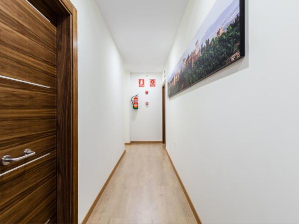 Hostal Arriola : photo 4 de la chambre chambre quadruple