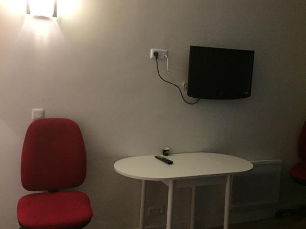 Hôtel Alléty : photo 1 de la chambre chambre triple Économique