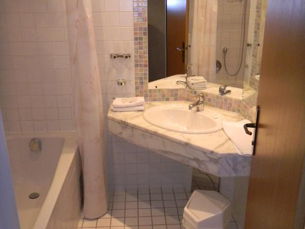 Hotel Gruberhof Innsbruck Igls B&B : photo 4 de la chambre chambre double