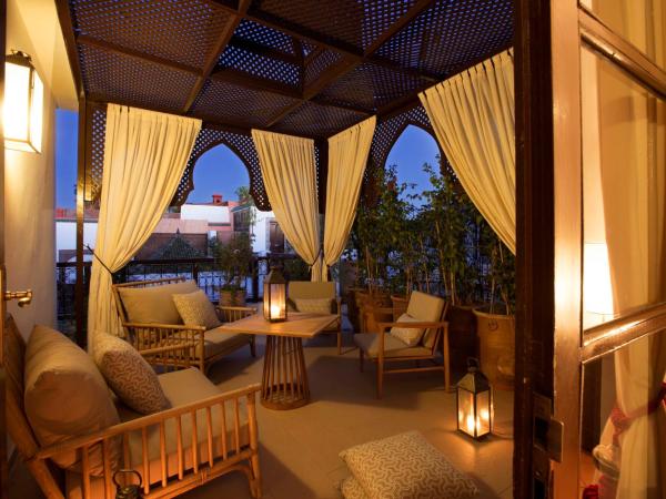 Riad Dar Alfarah : photo 4 de la chambre suite junior avec terrasse