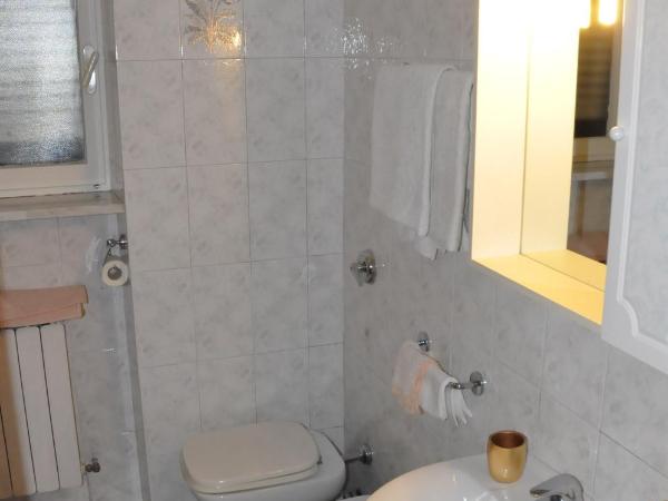 Hotel Vittoriano : photo 5 de la chambre chambre lits jumeaux