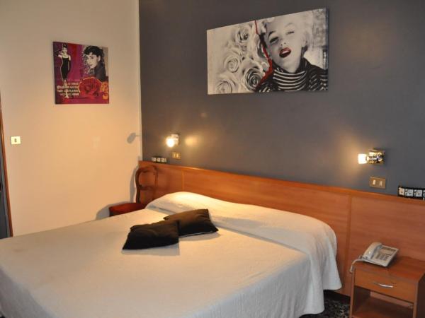 Hotel Vittoriano : photo 3 de la chambre chambre double