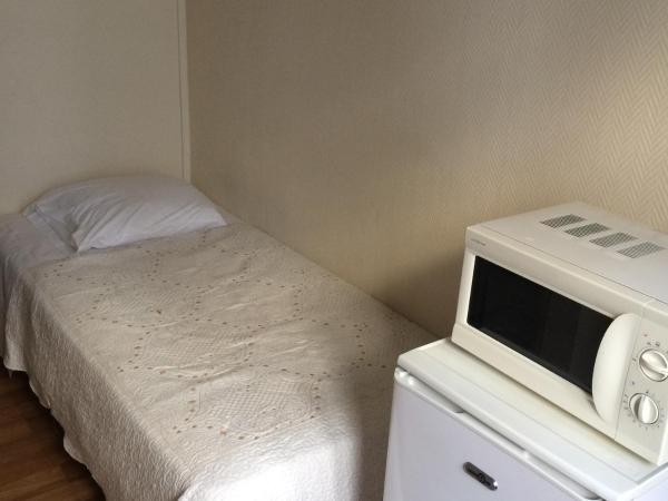 Au Royal Mad : photo 4 de la chambre chambre simple avec salle de bains commune