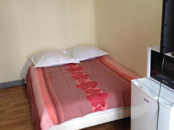Au Royal Mad : photo 5 de la chambre chambre double avec salle de bains commune