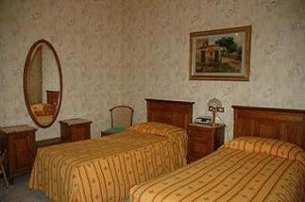 Hotel Beatrice : photo 5 de la chambre chambre lits jumeaux