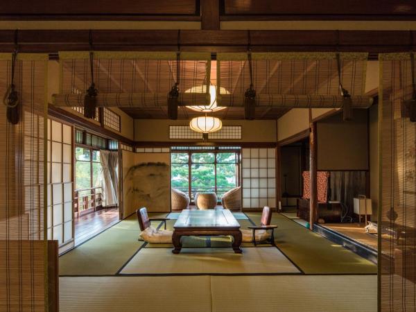 Kyoto Nanzenji Ryokan Yachiyo : photo 4 de la chambre suite familiale avec balcon, vue sur jardin et bain en plein air