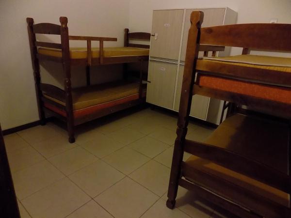 Albergue Rio Vermelho : photo 1 de la chambre lit simple dans dortoir pour hommes de 8 lits