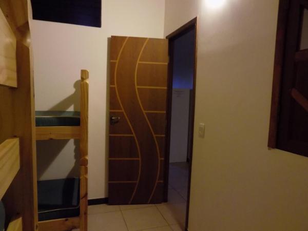 Albergue Rio Vermelho : photo 3 de la chambre lit simple dans dortoir pour hommes de 8 lits