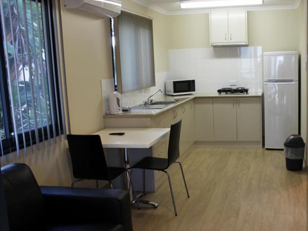 Acclaim Kingsway Tourist Park : photo 4 de la chambre studio exécutif