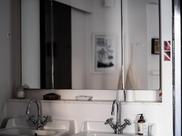 Le Pigalle, a Member of Design Hotels : photo 6 de la chambre suite « pigalle 35 »