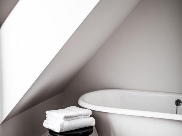 Le Pigalle, a Member of Design Hotels : photo 1 de la chambre chambre double supérieure de luxe - pigalle 22