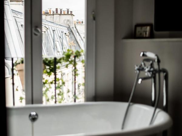 Le Pigalle, a Member of Design Hotels : photo 2 de la chambre chambre double supérieure de luxe - pigalle 22