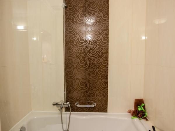 Filokalia Hotel : photo 6 de la chambre suite avec vue sur lac 