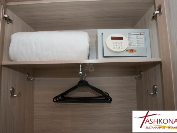 Hotel Tashkonak Istanbul : photo 6 de la chambre chambre familiale communicante