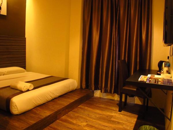 Hotel Austin Paradise : photo 2 de la chambre chambre supérieure lit queen-size