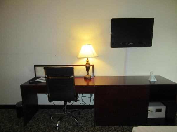 Baymont by Wyndham Columbia Fort Jackson : photo 3 de la chambre chambre lit king-size - non-fumeurs