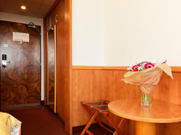 Hotel Olympik : photo 5 de la chambre chambre triple