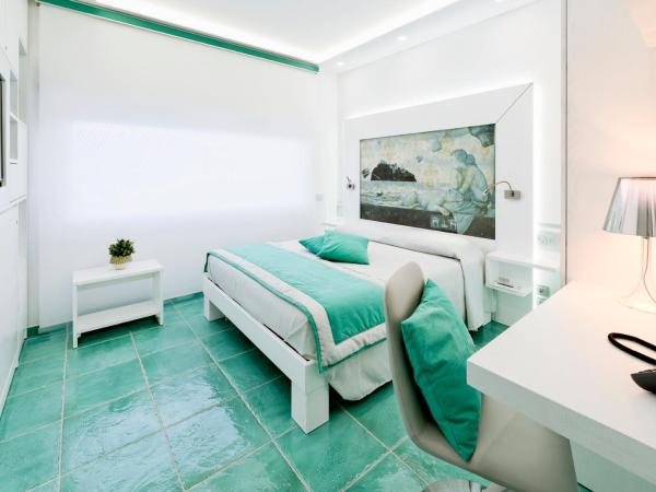 La Madegra Seasuite : photo 1 de la chambre chambre double deluxe - vue sur mer