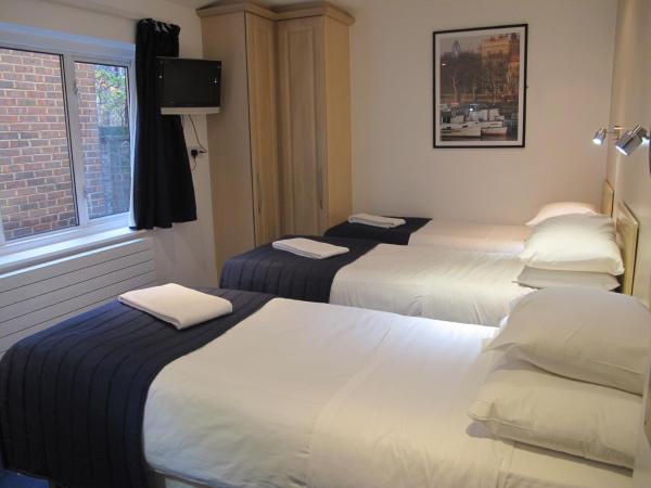 Alhambra Hotel : photo 10 de la chambre chambre triple