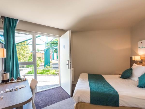 Kyriad Annemasse - Geneve : photo 4 de la chambre hébergement standard avec 1 lit double