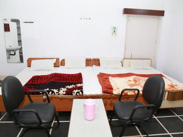 Hotel Ramnivas : photo 1 de la chambre family four bedroom with fan