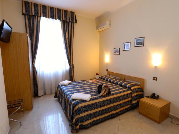 Hotel Loreto : photo 1 de la chambre chambre double