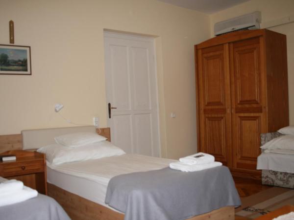 Szent György Fogadó : photo 1 de la chambre chambre triple