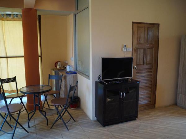 RELAX ECO Life Center - Khao lak : photo 7 de la chambre chambre familiale avec balcon