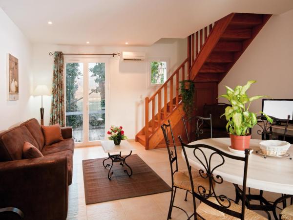 Lagrange Vacances L'Oustau de Sorgue : photo 6 de la chambre maisonnette (4 adultes)