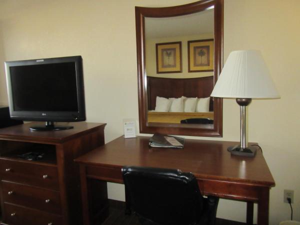 Quality Inn Fort Jackson : photo 7 de la chambre chambre double avec 2 lits doubles - fumeurs