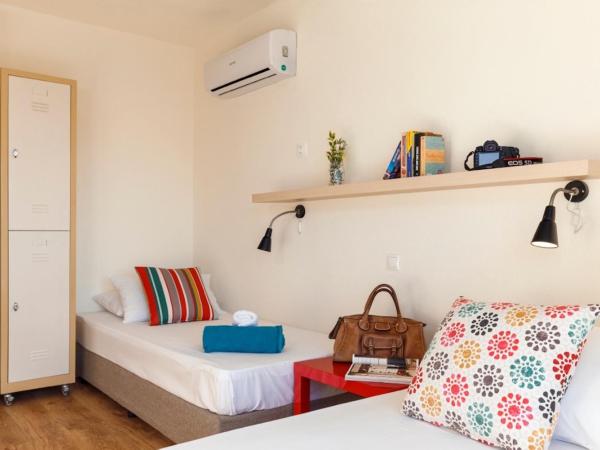 STAY Rhodes Hostel & Bar : photo 2 de la chambre lit dans dortoir 6 lits