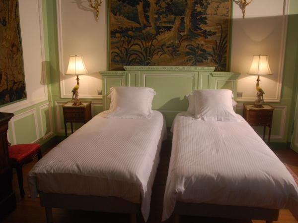 Château Hôtel de Warenghien : photo 2 de la chambre chambre double ou lits jumeaux de la baronne - 1