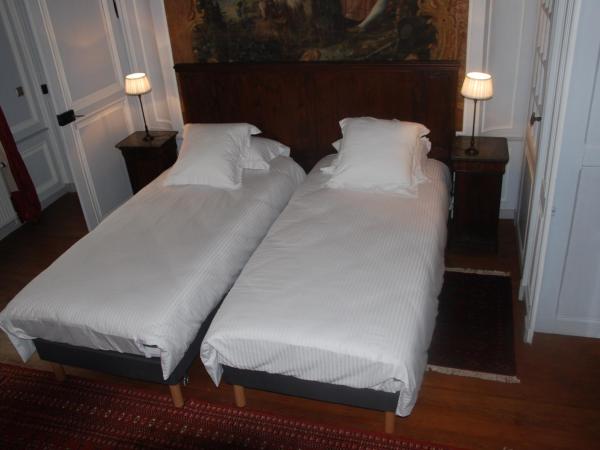 Château Hôtel de Warenghien : photo 1 de la chambre chambre double ou lits jumeaux du baron - 2