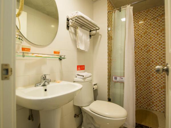 Home Inn Shanghai Jin'gao Road North Yanggao Road Metro Station : photo 3 de la chambre chambre lits jumeaux standard - citoyens chinois continentaux